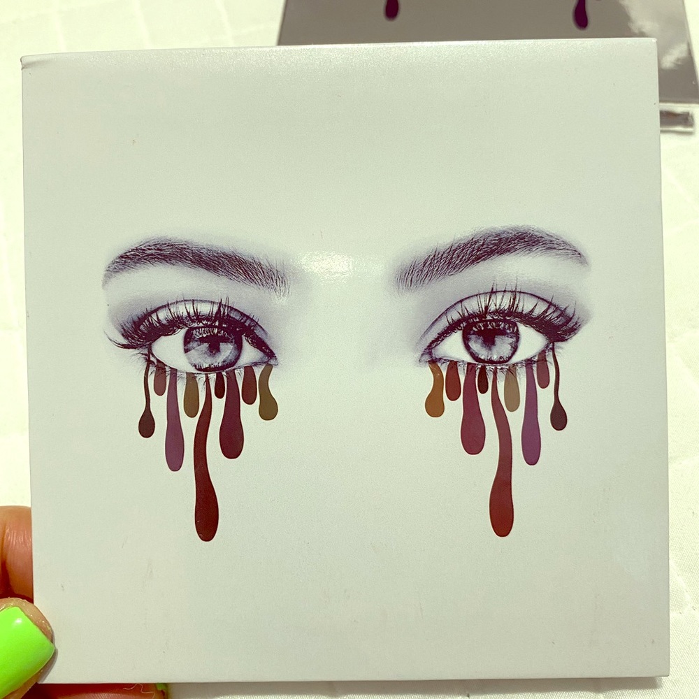 Kylie Cosmetics Burgundy Palette